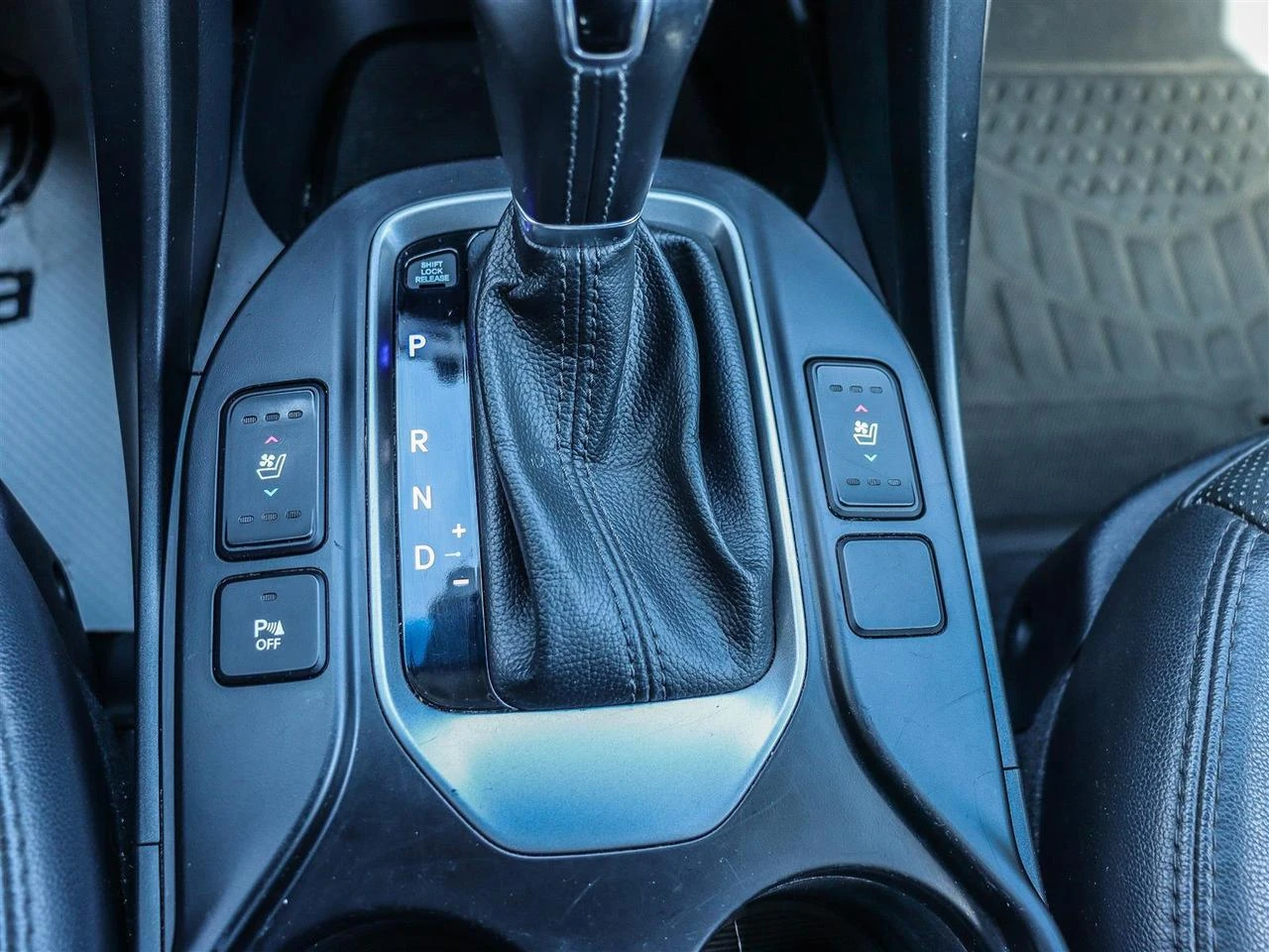Hyundai Santa fe Sport Limited, снимка 11 - Автомобили и джипове - 55664701