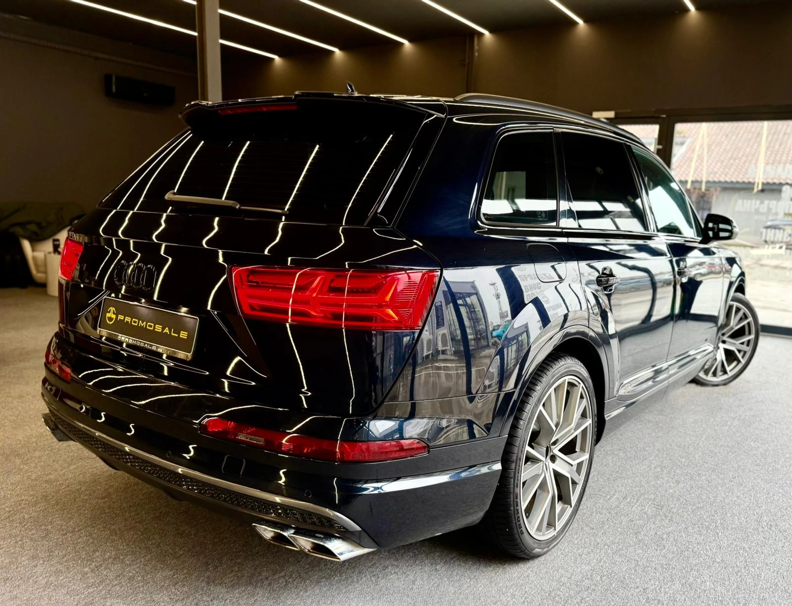 Audi SQ7 Quattro* S-Line* V8* Подгрев* Pano* ЛИЗИНГ, снимка 6 - Автомобили и джипове - 55689437