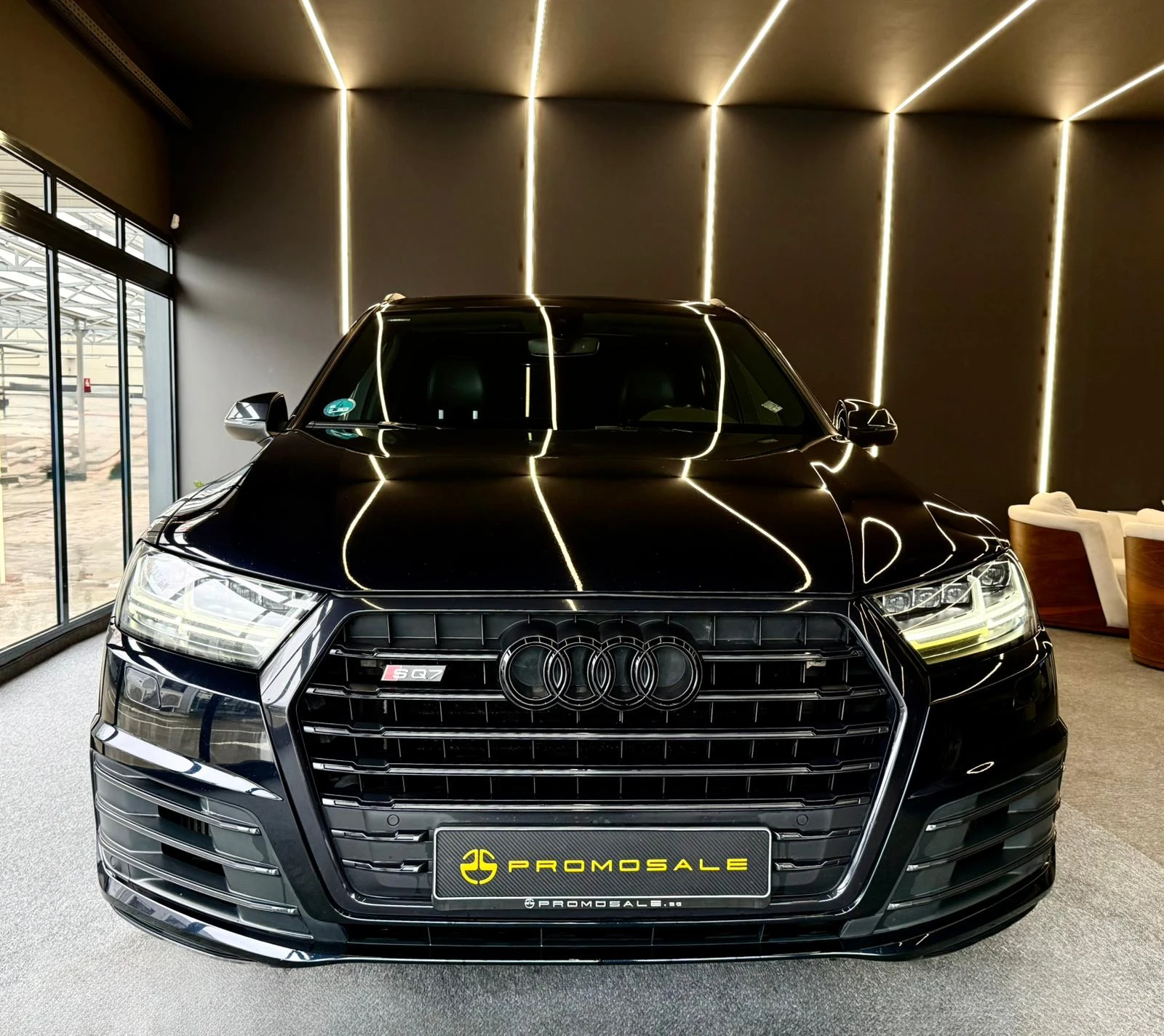 Audi SQ7 Quattro* S-Line* V8* Подгрев* Pano* ЛИЗИНГ, снимка 2 - Автомобили и джипове - 55689437