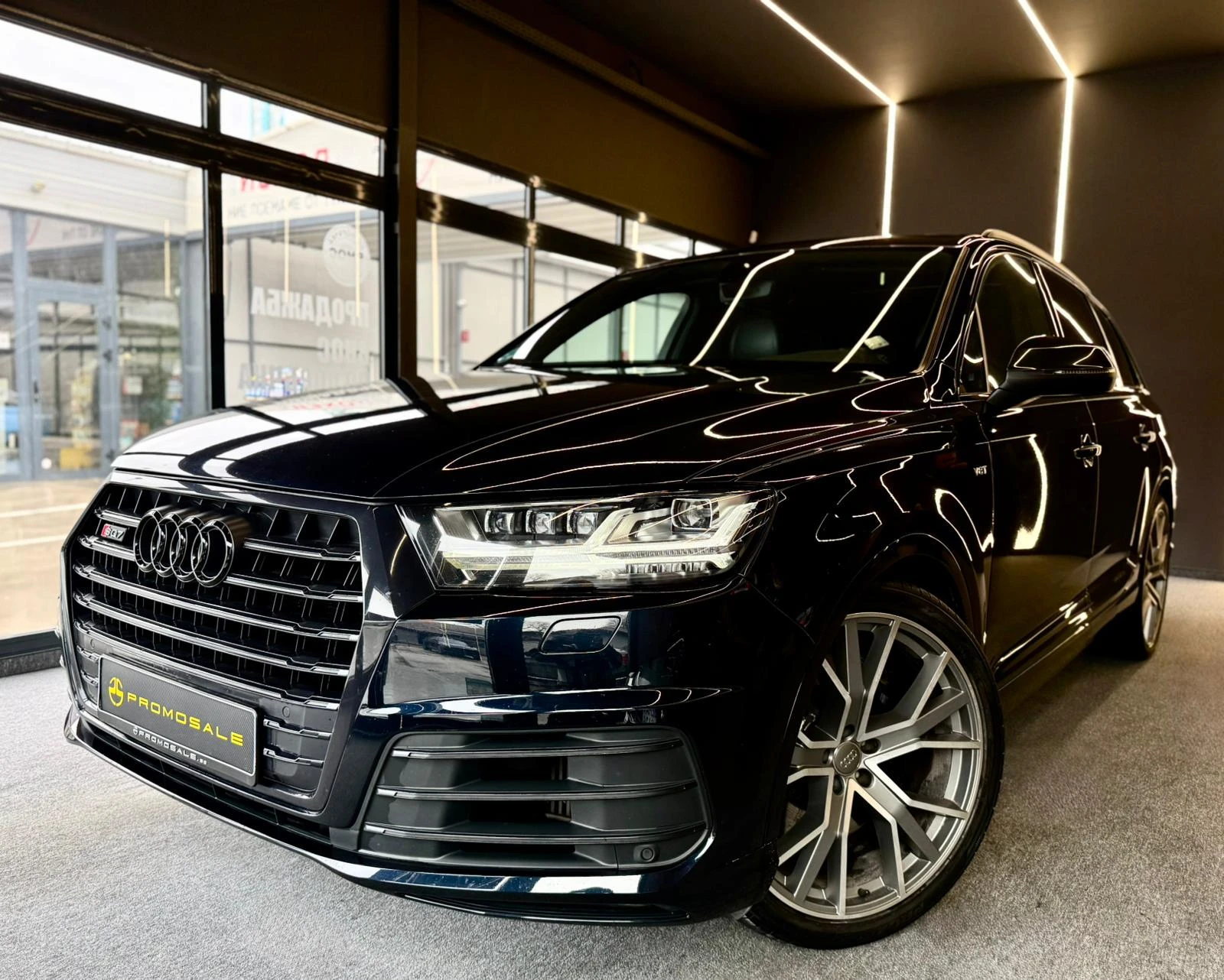 Audi SQ7 Quattro* S-Line* V8* Подгрев* Pano* ЛИЗИНГ, снимка 3 - Автомобили и джипове - 55689437