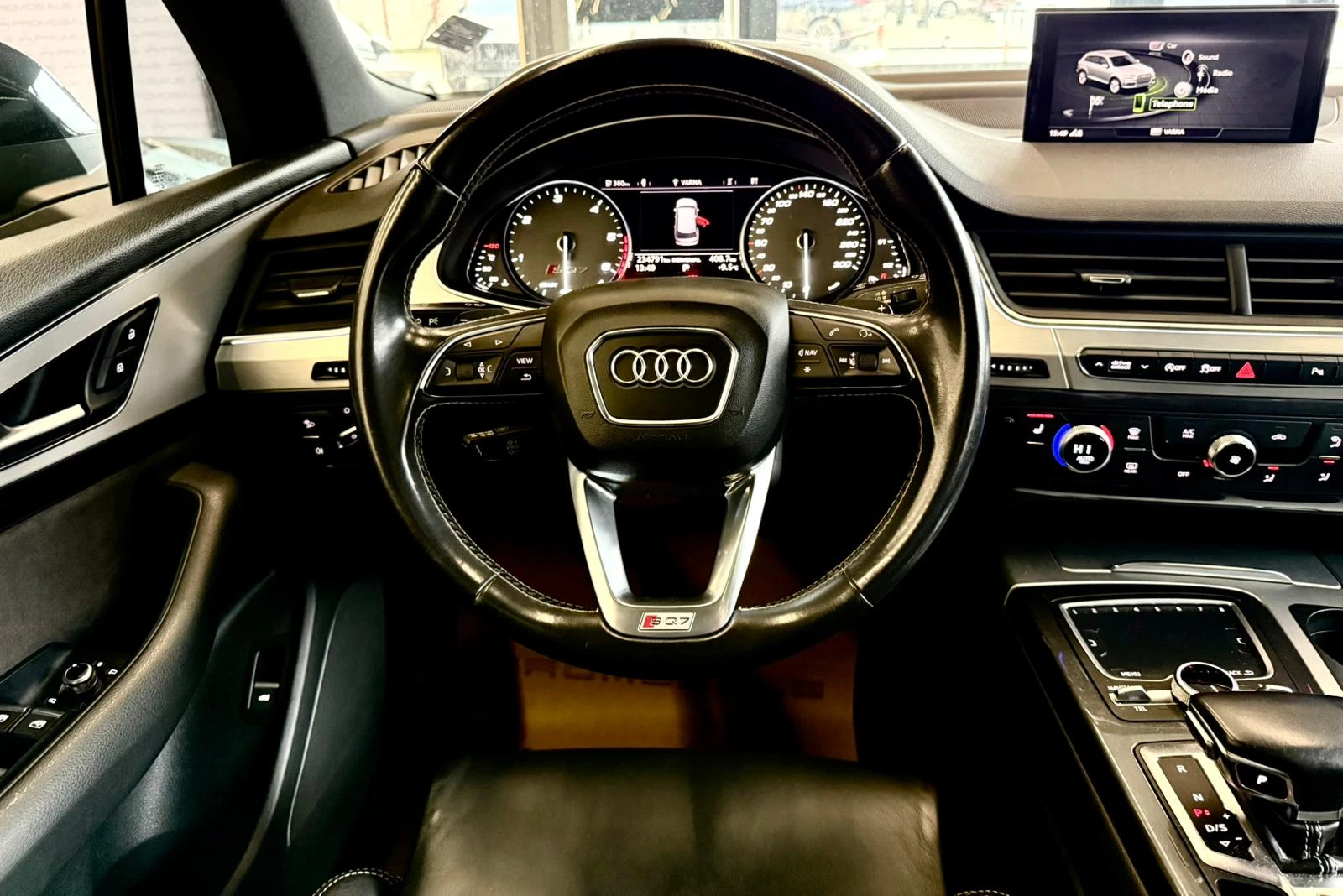 Audi SQ7 Quattro* S-Line* V8* Подгрев* Pano* ЛИЗИНГ, снимка 8 - Автомобили и джипове - 55689437