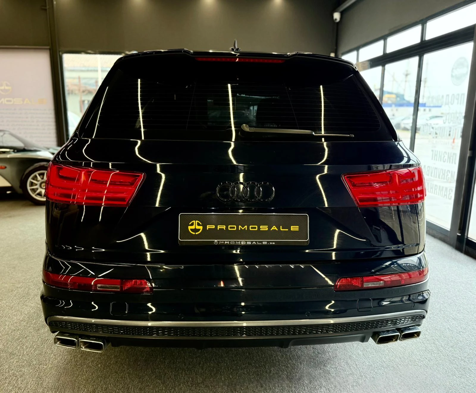 Audi SQ7 Quattro* S-Line* V8* Подгрев* Pano* ЛИЗИНГ, снимка 5 - Автомобили и джипове - 55689437