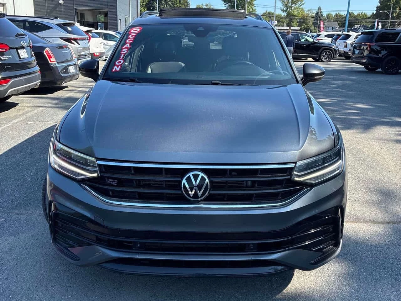 VW Tiguan * Comfortline R Line Black Edition * CARFAX * БЕЗ , снимка 6 - Автомобили и джипове - 56320679
