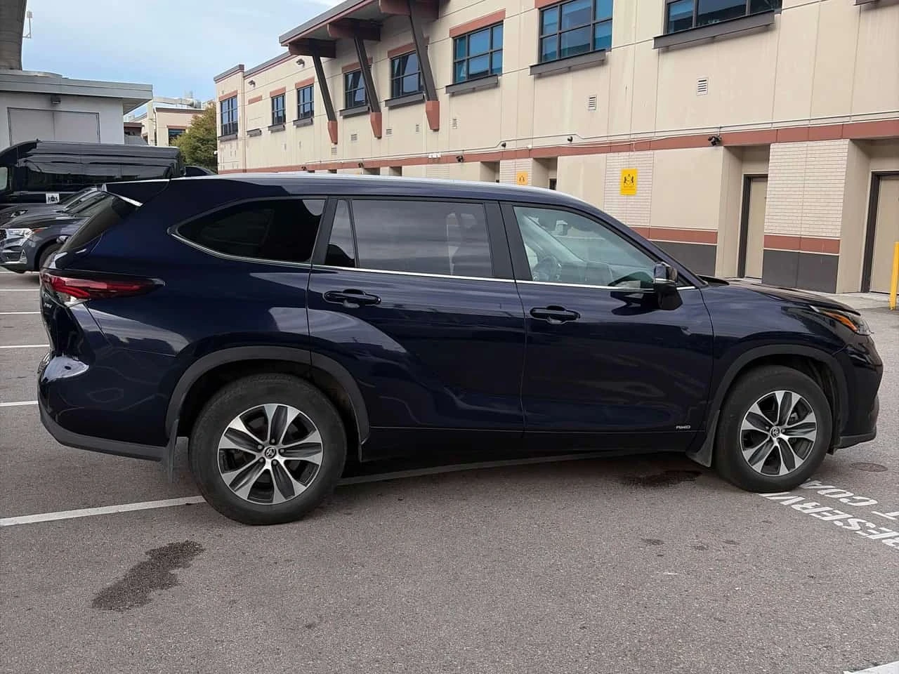 Toyota Highlander * Hybrid XLE * CARFAX * ����� �� ����������� | Mobile.bg � ����������� 3