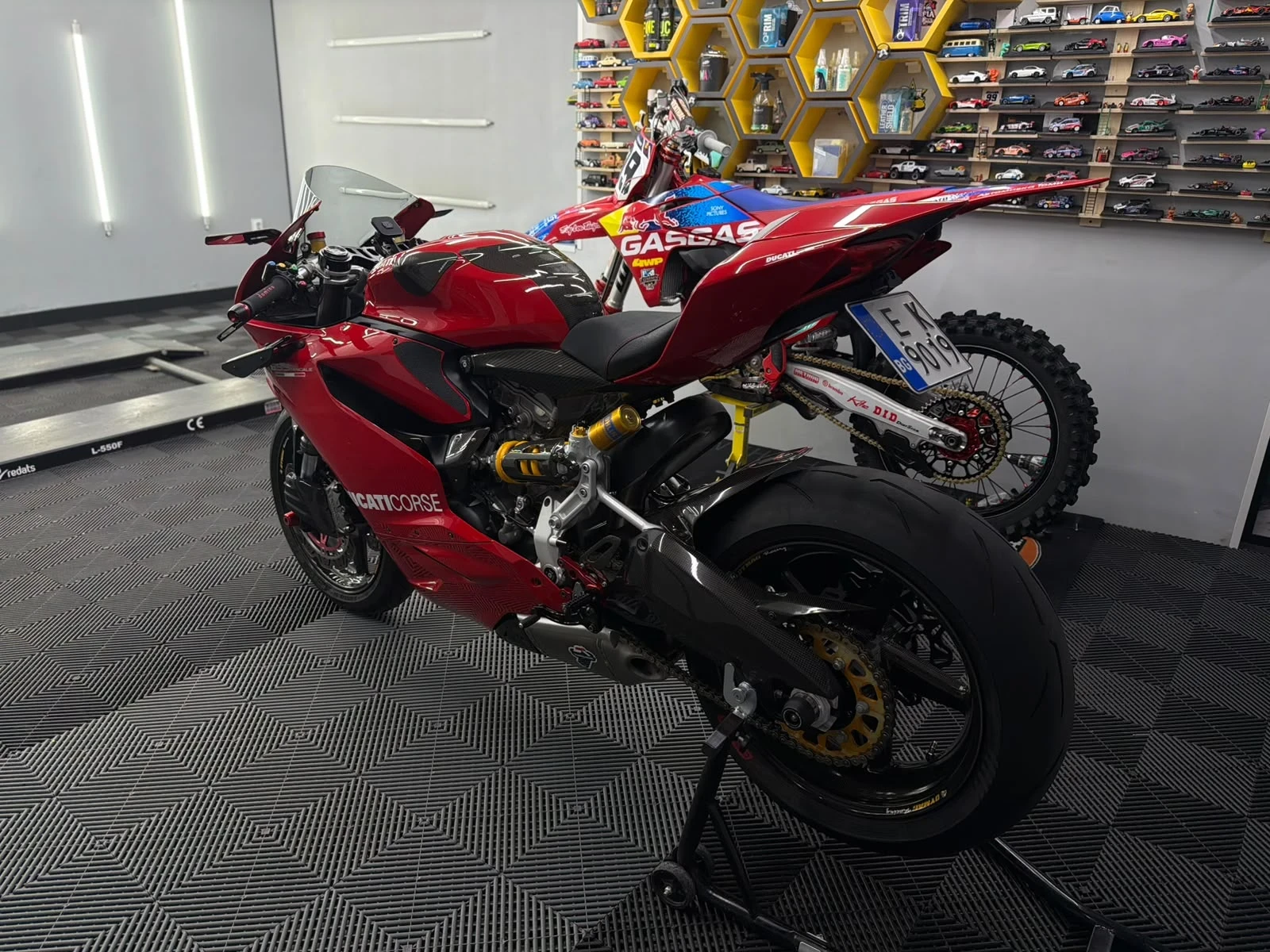 Ducati Panigale V2 899, снимка 4 - Мотоциклети и мототехника - 55338512