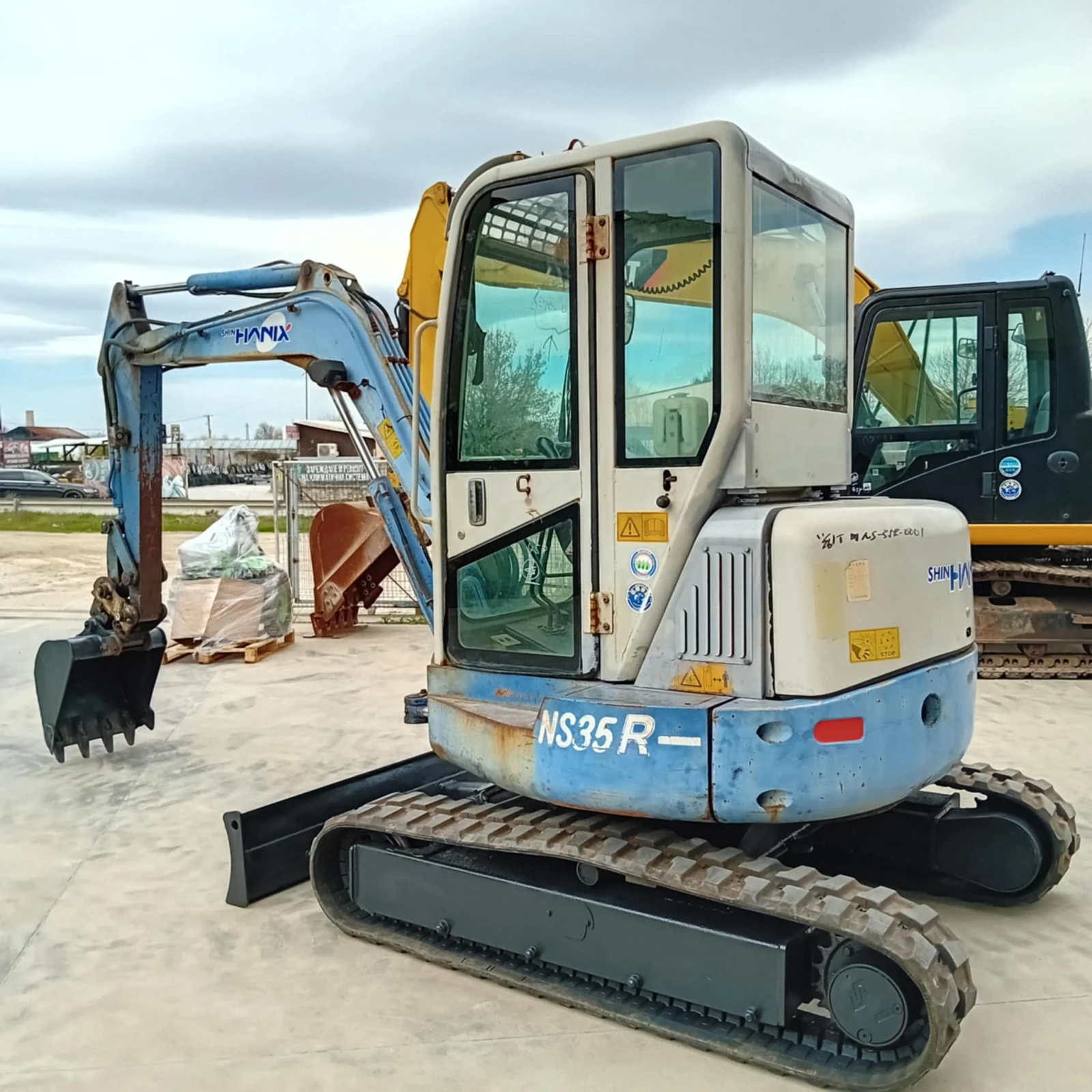 Багер Hitachi HANIX NS35R - НАЛИЧЕН!!! - изображение 3