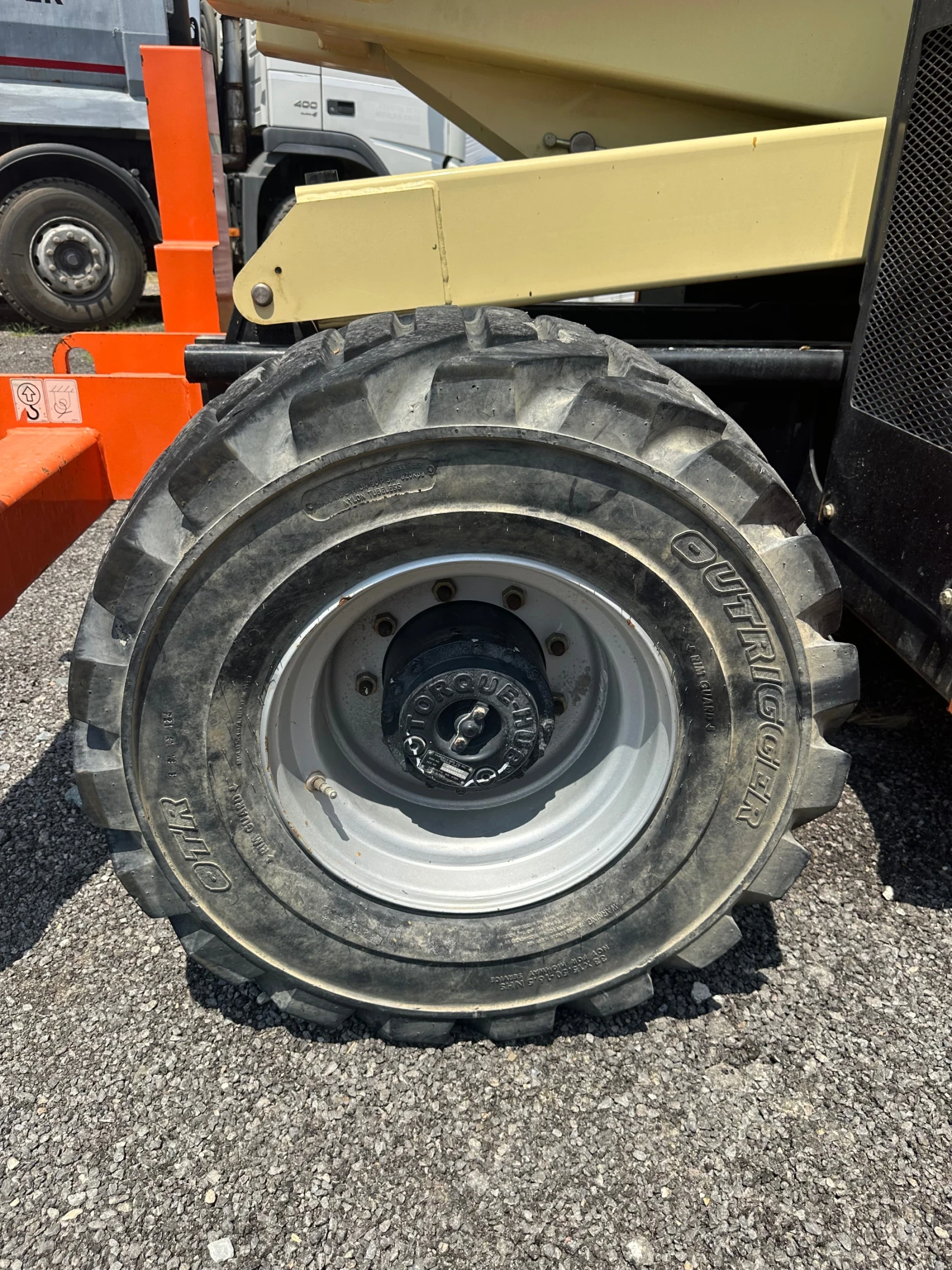 Автовишка Друга марка JLG 430 LRT 4x4, снимка 7 - Индустриална техника - 55140973