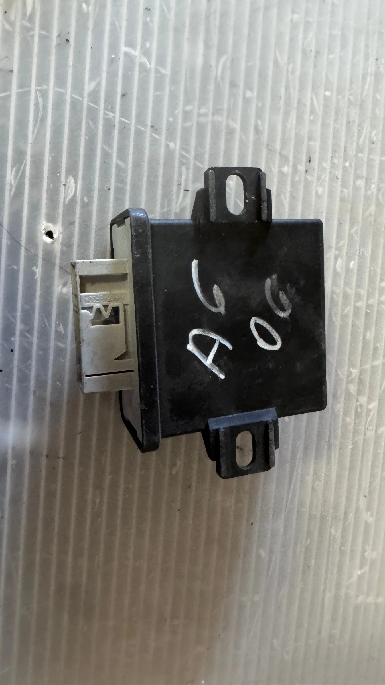   a Audi A3 - 8P0907357 / 5LA008379-01  | Mobile.bg   2