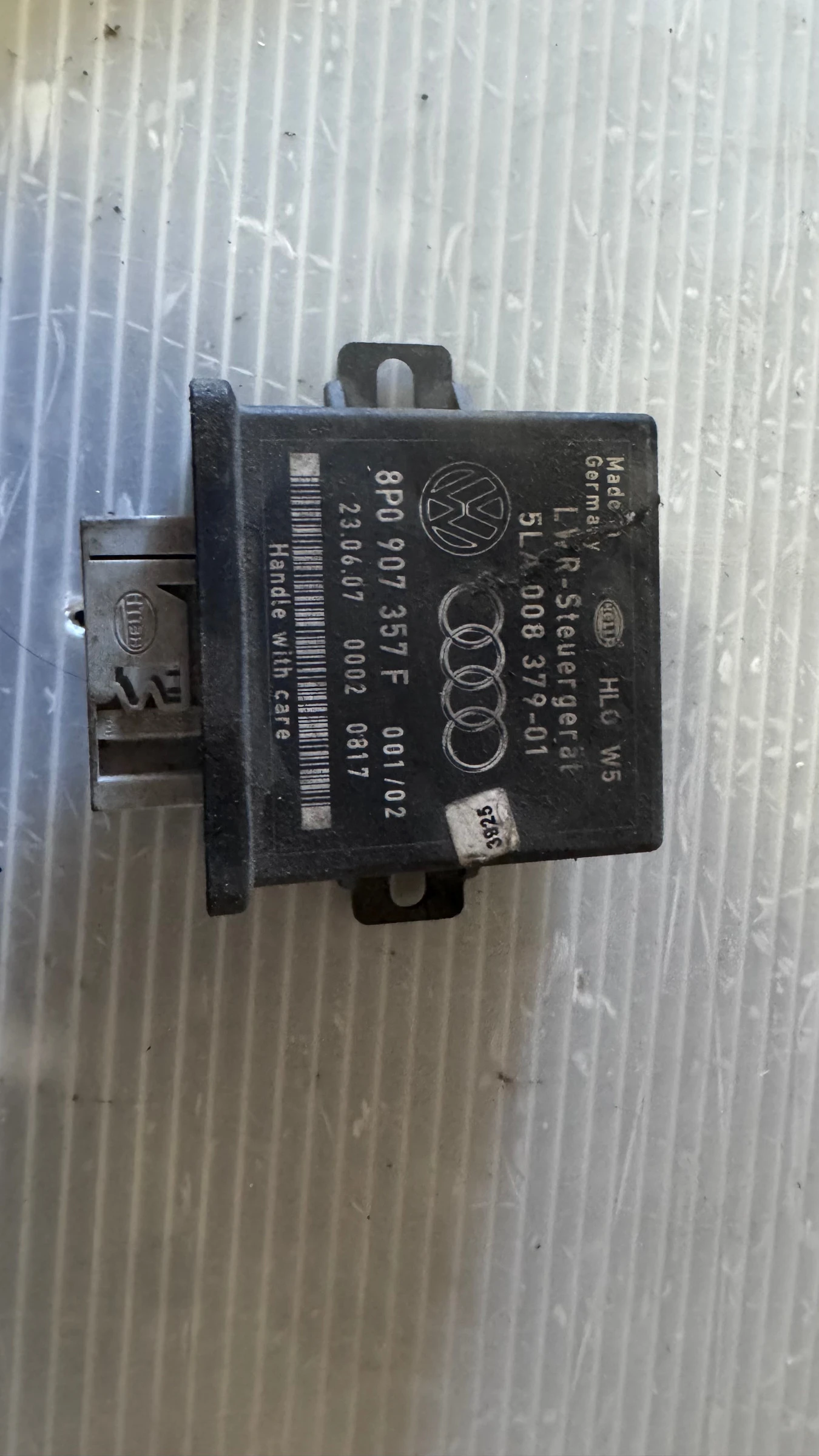   a Audi A3 - 8P0907357 / 5LA008379-01  | Mobile.bg   1