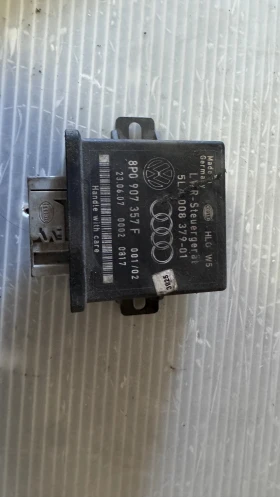       a Audi A3 - 8P0907357 / 5LA008379-01 