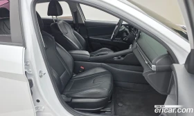 Hyundai Elantra 1.6 LPi Style, снимка 11