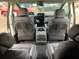 Hyundai Staria STARIA/SIGNATURE/224HP/7МЕСТЕН/360/NAVI/246h - 49999 € / 97789.54 лв. - 17943415 14