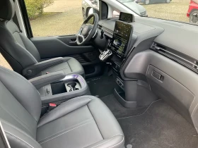 Hyundai Staria STARIA/SIGNATURE/224HP/7МЕСТЕН/360/NAVI/246h - 49999 € / 97789.54 лв. - 17943415 9