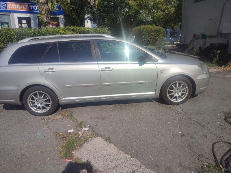 Toyota Avensis, снимка 2 - Автомобили и джипове - 46304592