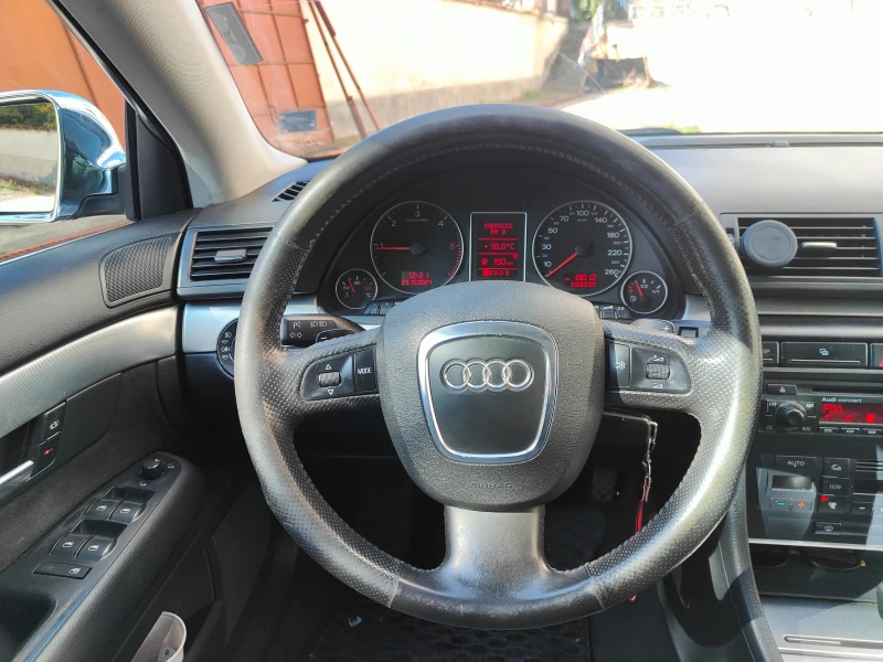 Audi A4, снимка 9 - Автомобили и джипове - 47694365