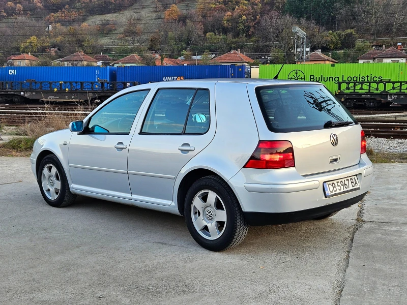 VW Golf, снимка 4 - Автомобили и джипове - 47965727