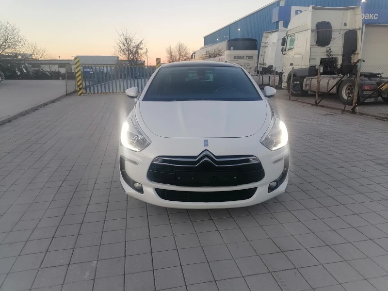 Citroen DS5 ВСИЧКИ ЕКСТРИ МОДЕЛА /ЛИЗИНГ , снимка 1 - Автомобили и джипове - 48890602