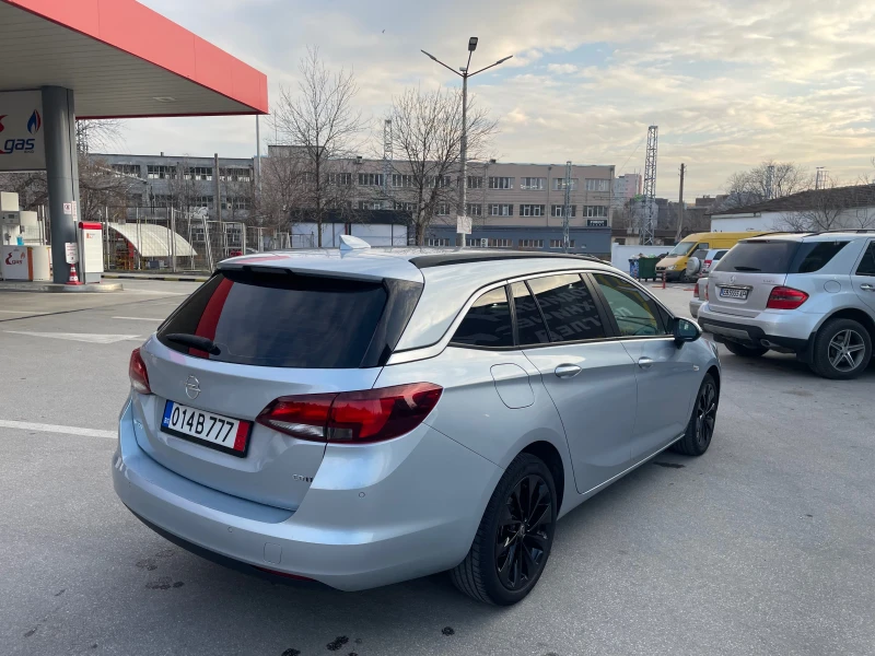 Opel Astra 1.6cdti  Навигация!!!, снимка 5 - Автомобили и джипове - 49117586