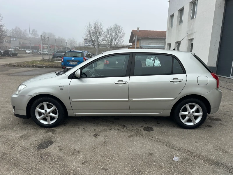 Toyota Corolla 1.4D4d Автоматик Face lift Италия, снимка 4 - Автомобили и джипове - 49292293