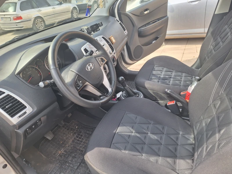 Hyundai I20, снимка 7 - Автомобили и джипове - 49630344