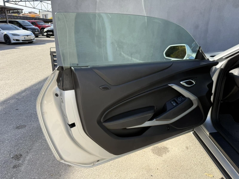 Chevrolet Camaro 3.6L RS FACELIFT, снимка 8 - Автомобили и джипове - 52242810