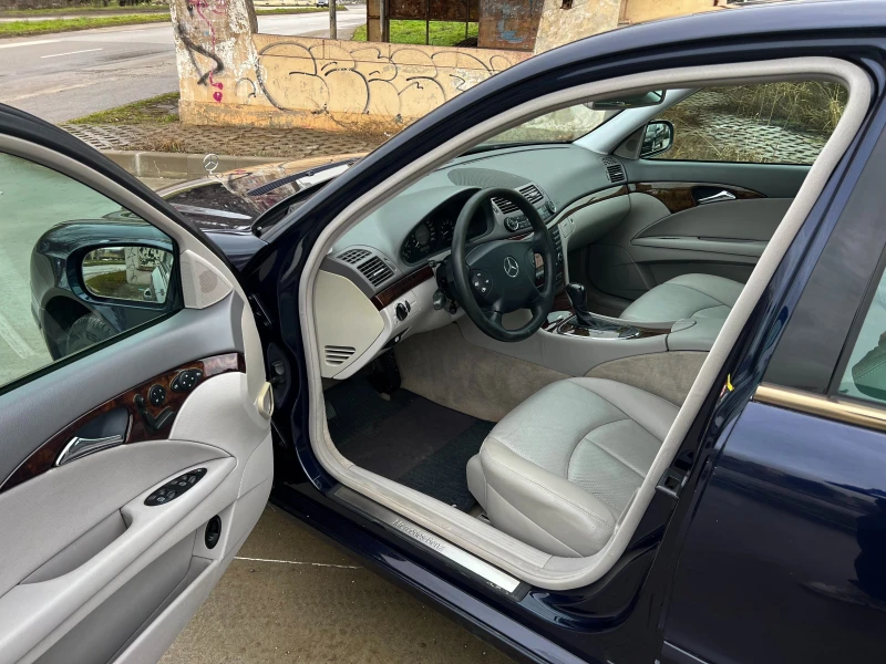 Mercedes-Benz E 280 3.0i-231к.с-4х4, снимка 8 - Автомобили и джипове - 53262272