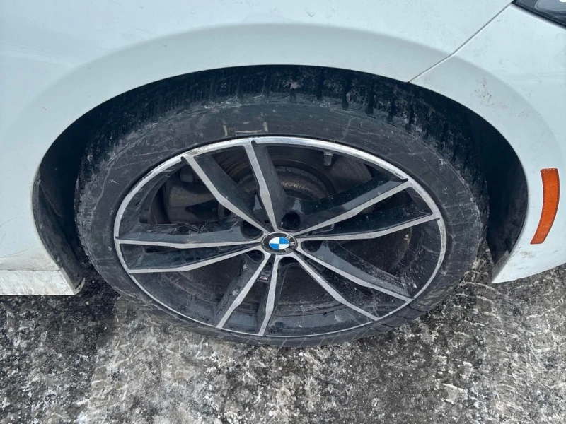 BMW 330 XDRIVE * ПЪЛЕН М ПАКЕТ* ПАНОРАМА* ДВА ЧИФТА ГУМИ* , снимка 6 - Автомобили и джипове - 53394052