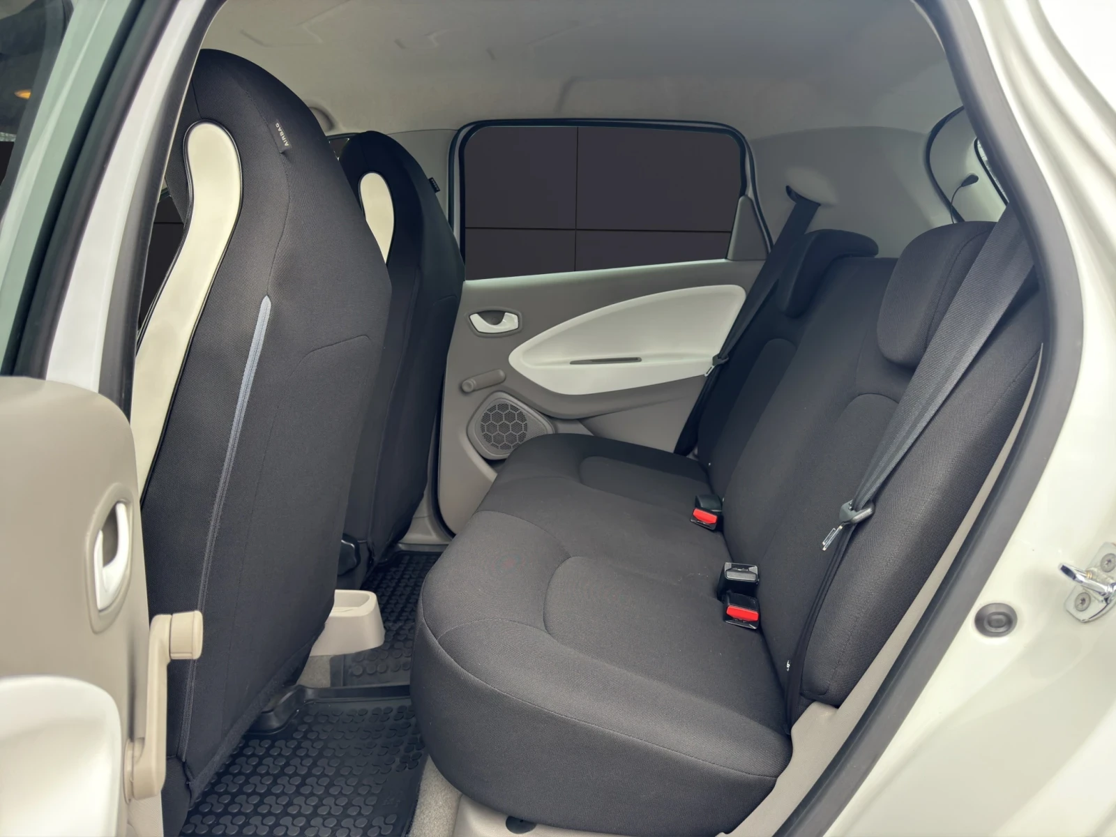 Renault Zoe 41KWH* ПАРКТРОНИК* РЕГИСТРИРАН*  | Mobile.bg — изображение 12