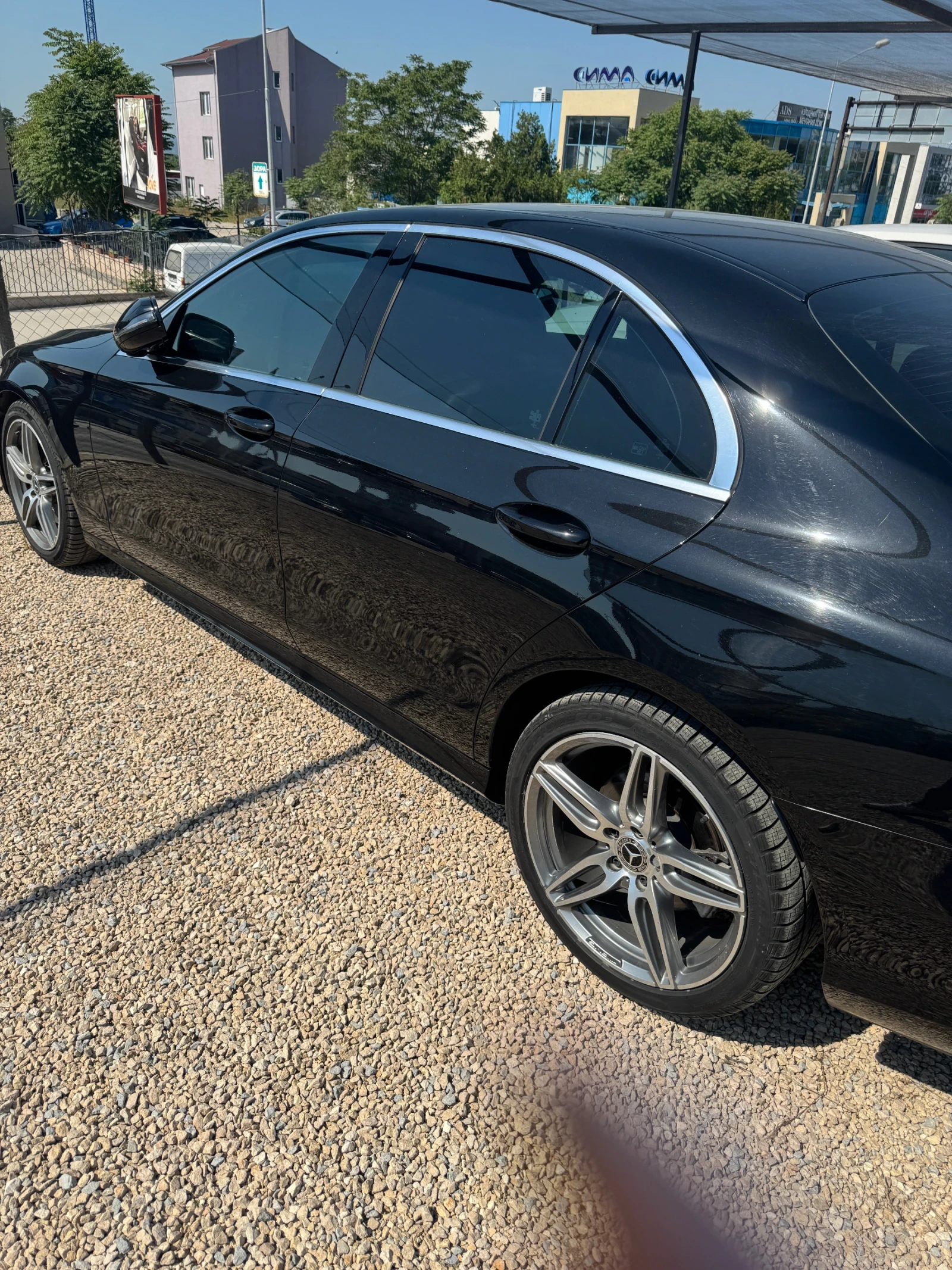 Mercedes-Benz E 220  - изображение 2