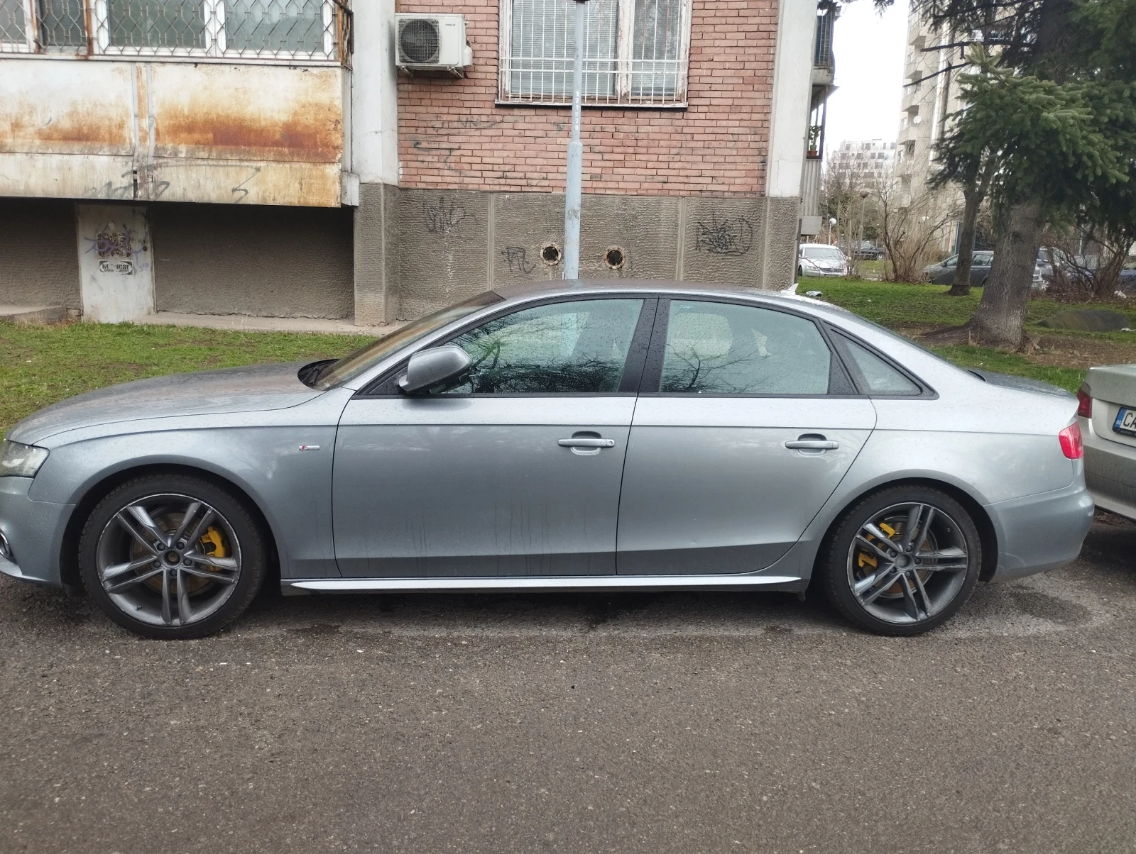 Audi A4 2, 0 tfsi S-line  - изображение 2