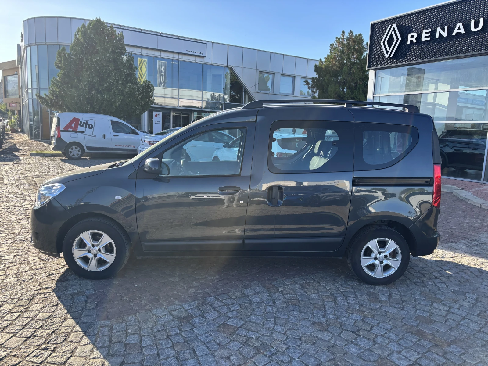 Dacia Dokker TCe 102 к.с. бензин Stop & Start BVM6 - изображение 6