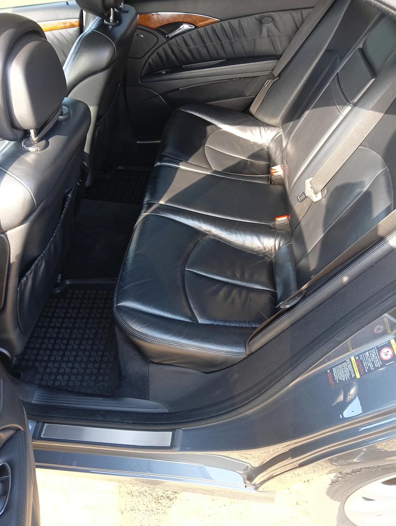 Mercedes-Benz E 350  - изображение 8