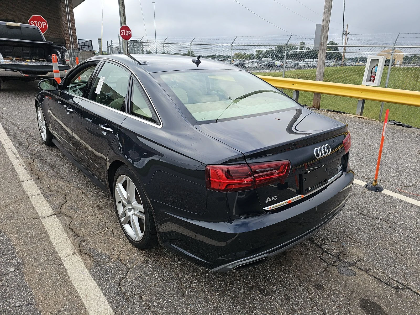 Audi A6 3.0T* MATRIX* ДИСТРОНИК* ХЕДЪП* МАСАЖ* 360КАМЕРА*  - изображение 3