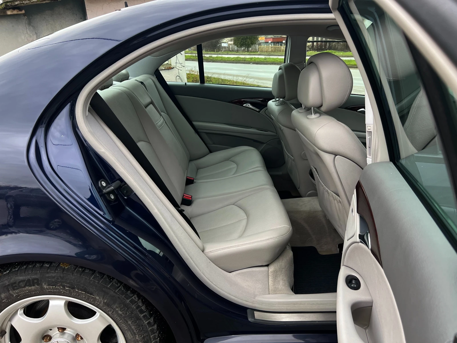 Mercedes-Benz E 280 3.0i-231�.�-4�4 | Mobile.bg � ����������� 13