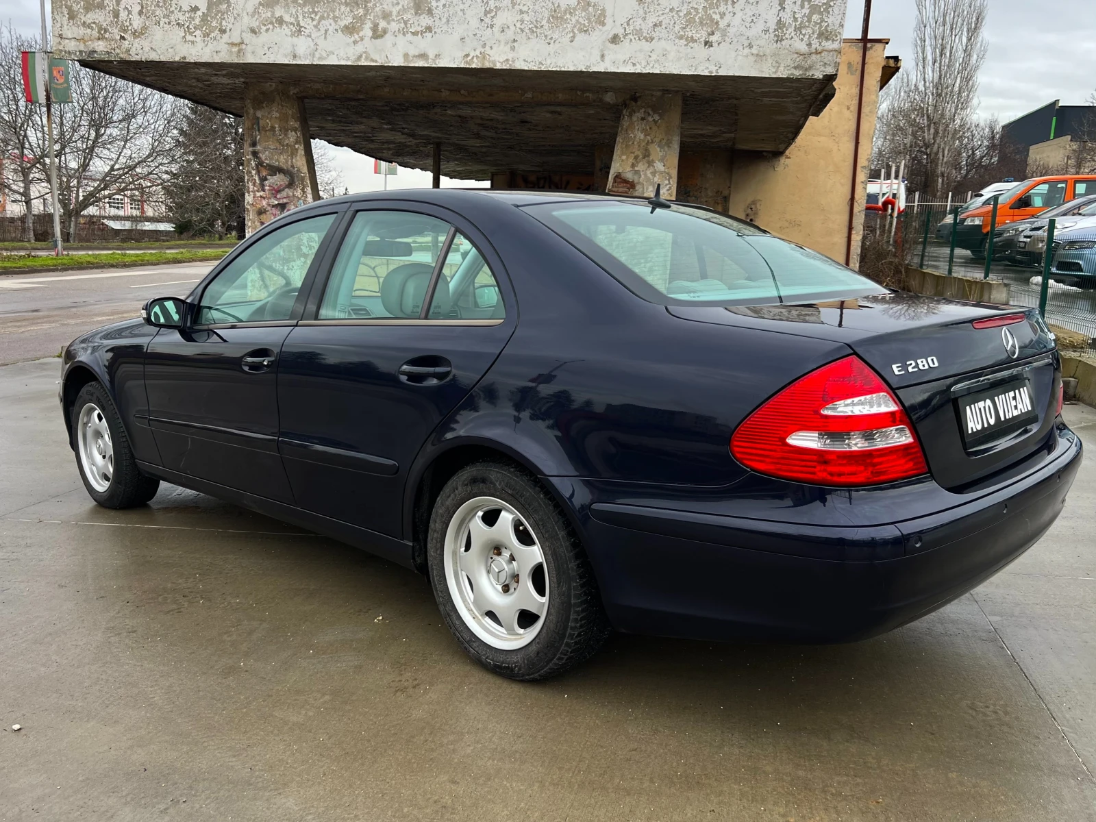 Mercedes-Benz E 280 3.0i-231к.с-4х4 - изображение 7