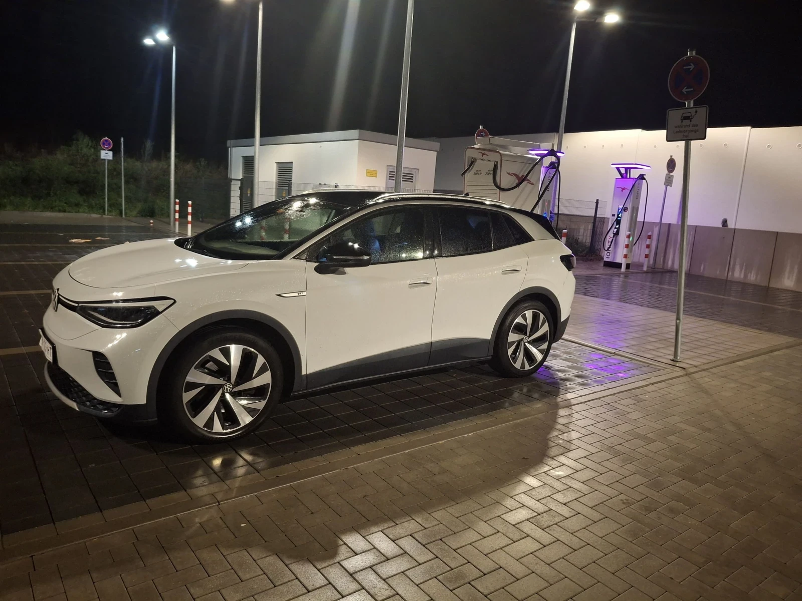 VW ID.4, снимка 16 - Автомобили и джипове - 53690866