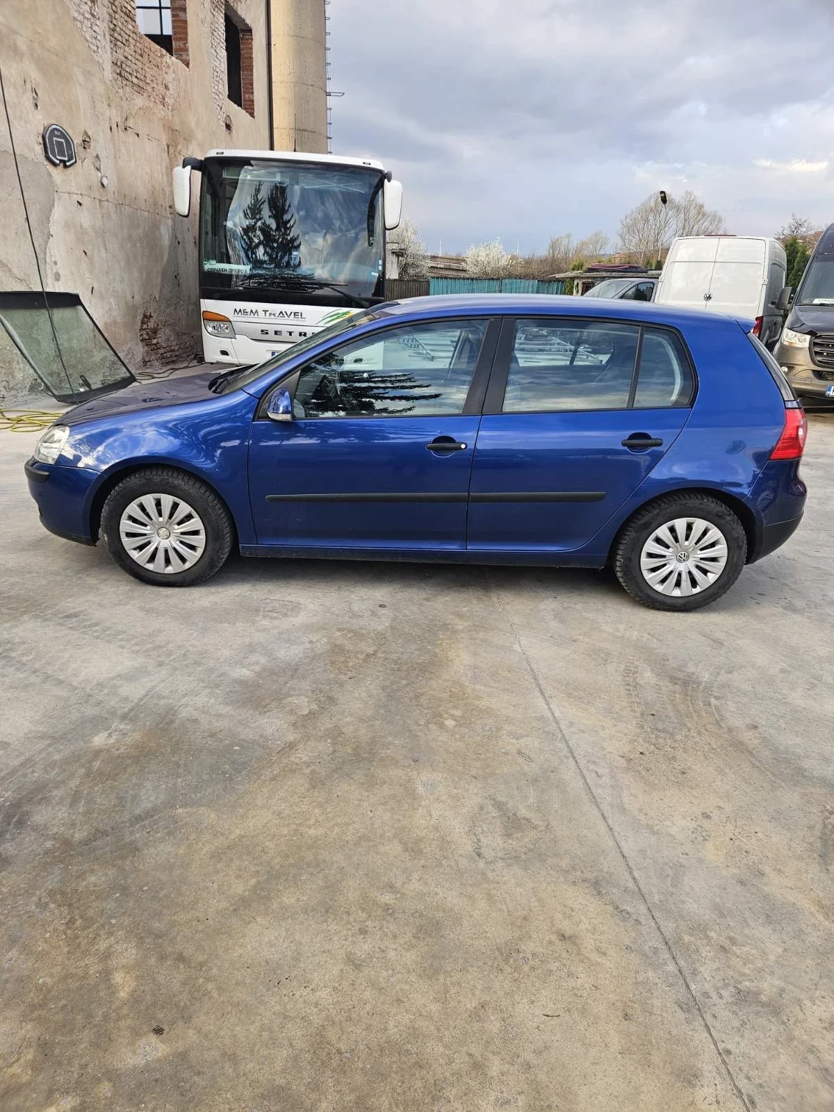 VW Golf, снимка 2 - Автомобили и джипове - 54043782