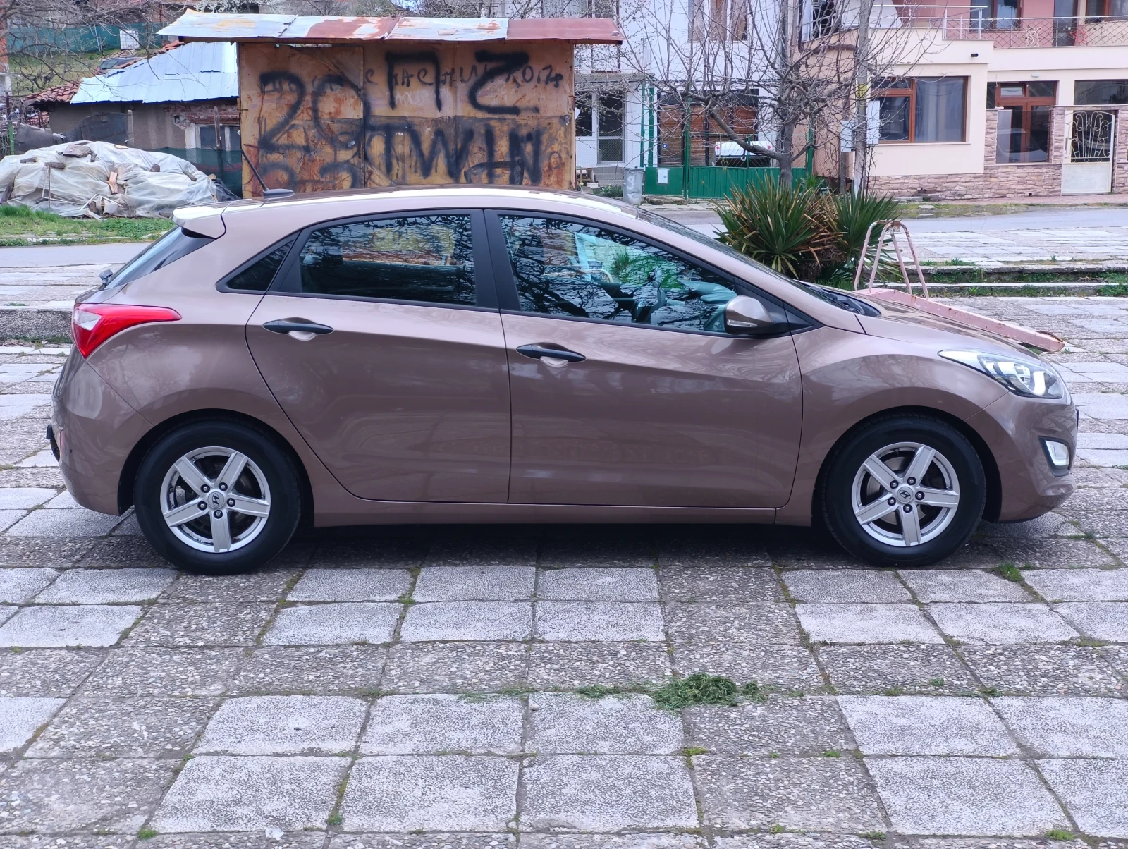 Hyundai I30 1.4 90hp TOP, снимка 3 - Автомобили и джипове - 54089644