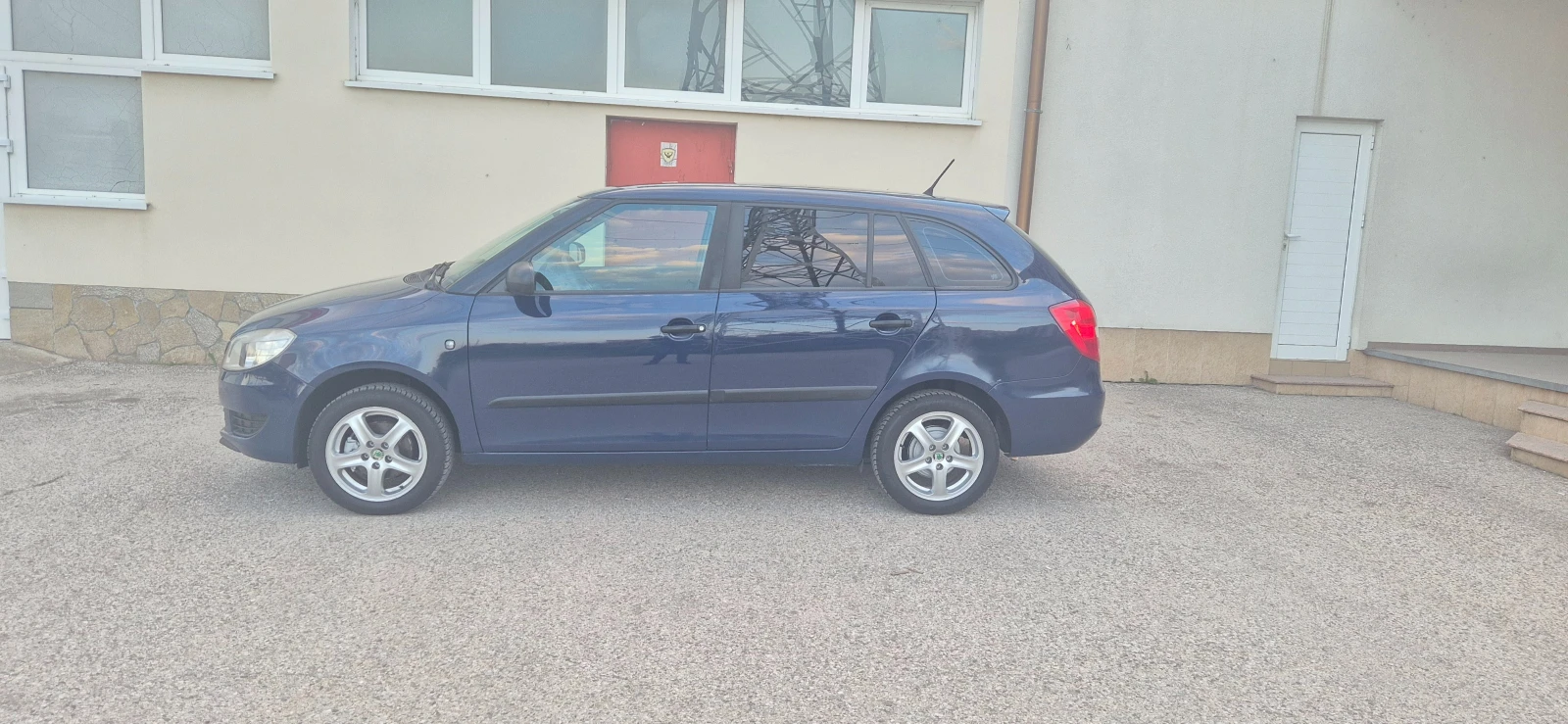 Skoda Fabia 1.2* Клима* 2012г.* Фейс* , снимка 11 - Автомобили и джипове - 54272552