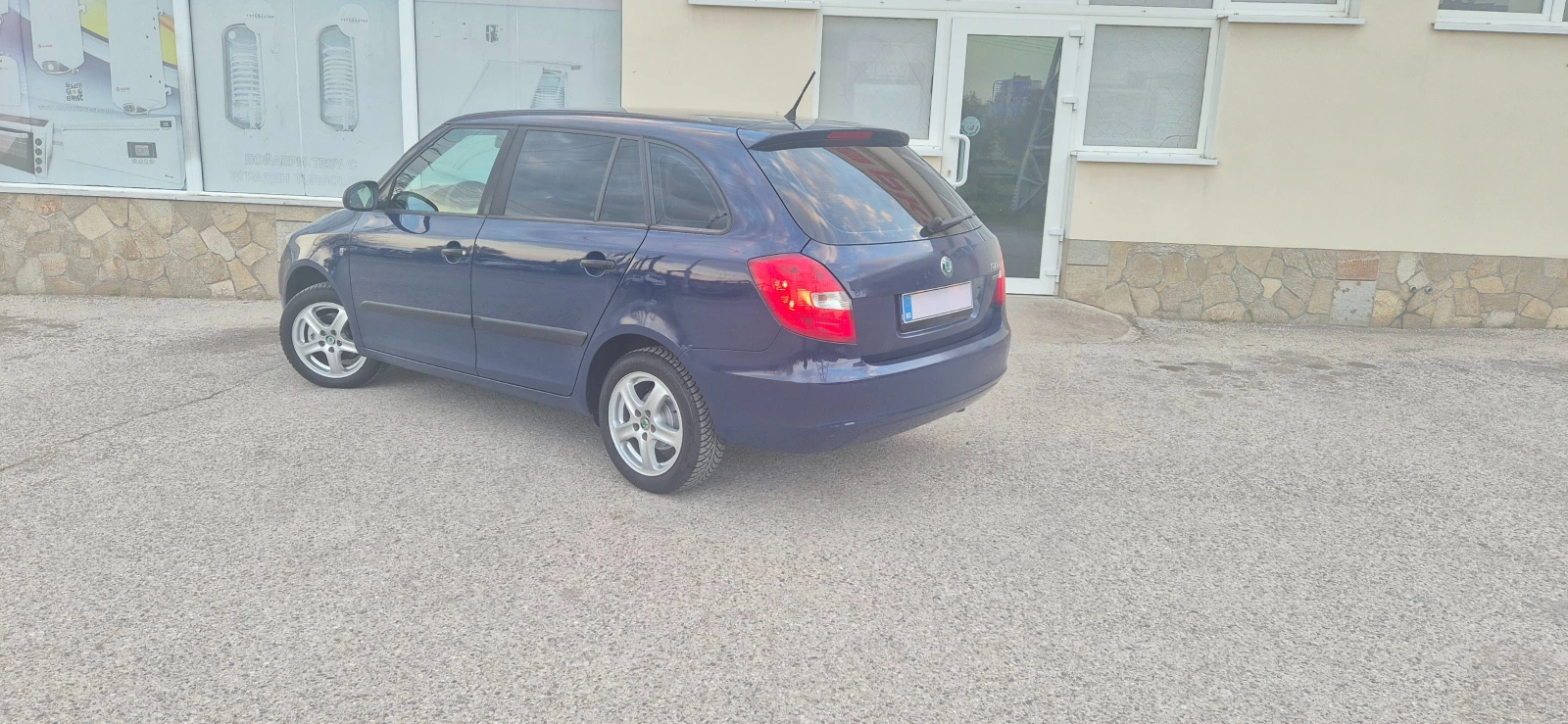 Skoda Fabia 1.2* Клима* 2012г.* Фейс* , снимка 14 - Автомобили и джипове - 54272552