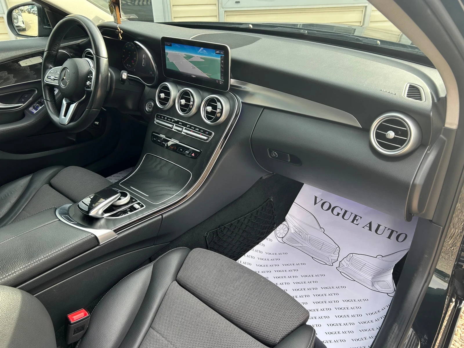 Mercedes-Benz C 220 d* 4MATIC* AMG* MULTIBEAM, снимка 8 - Автомобили и джипове - 54323658