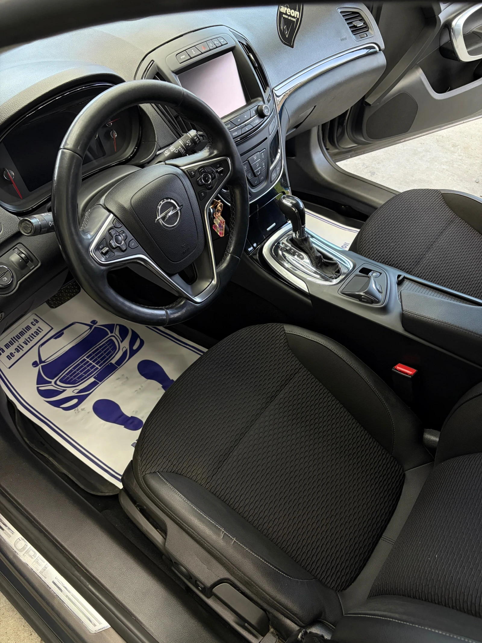 Opel Insignia, снимка 6 - Автомобили и джипове - 54549386