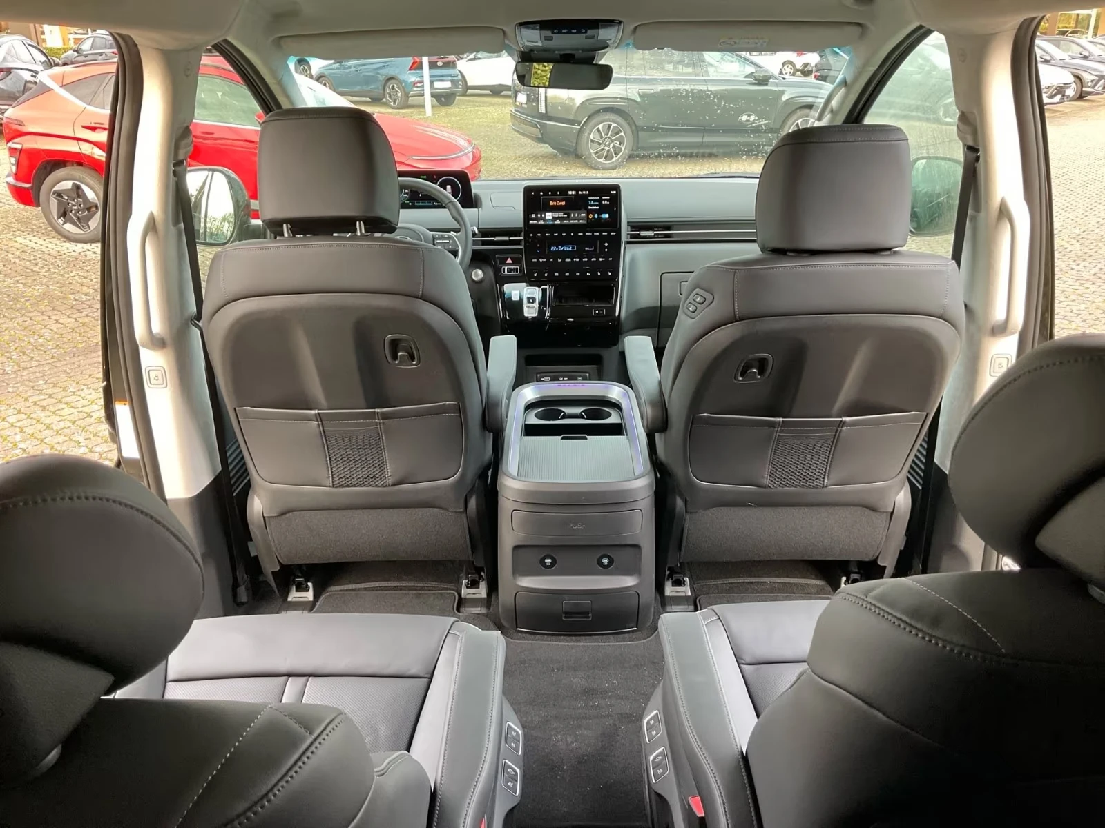 Hyundai Staria STARIA/SIGNATURE/224HP/7МЕСТЕН/360/NAVI/246h, снимка 14 - Автомобили и джипове - 54754861
