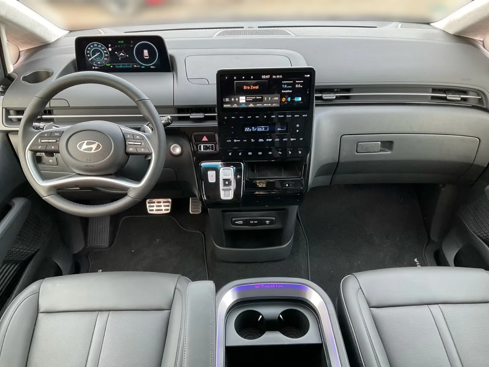 Hyundai Staria STARIA/SIGNATURE/224HP/7МЕСТЕН/360/NAVI/246h, снимка 7 - Автомобили и джипове - 54754861