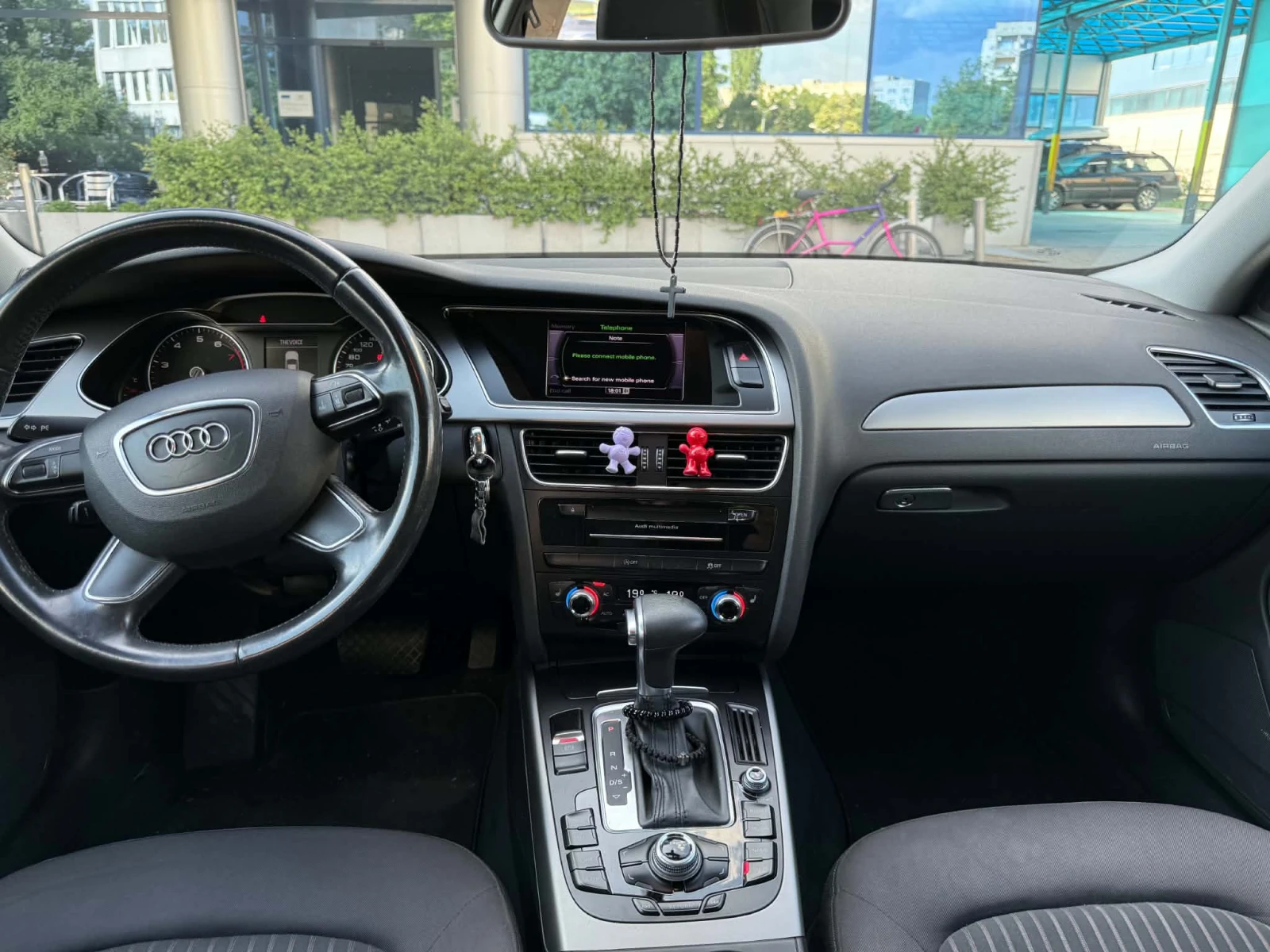 Audi A4 1.8 TFSI, снимка 5 - Автомобили и джипове - 54948143