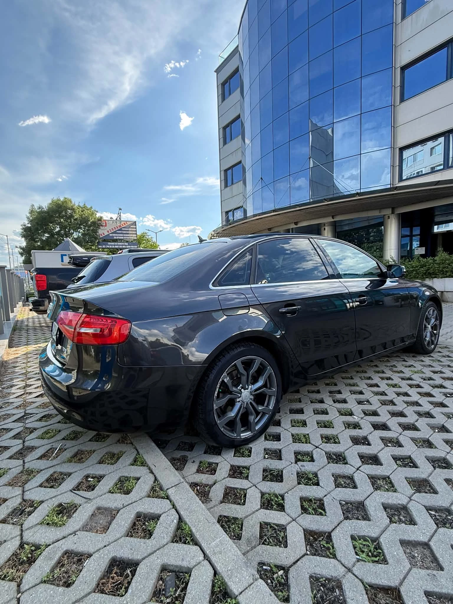 Audi A4 1.8 TFSI, снимка 4 - Автомобили и джипове - 54948143