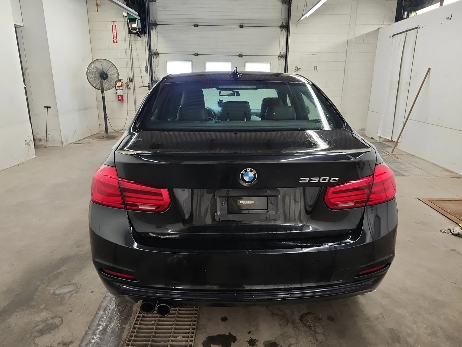 BMW 320, снимка 17 - Автомобили и джипове - 55102820