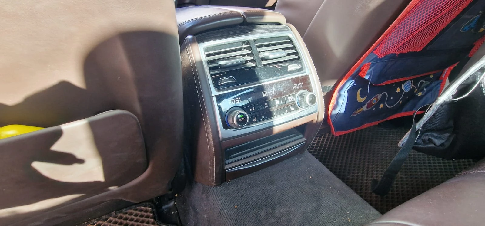 BMW 730 G11* M-PACK*  X-Drive * 360 Cam* Head up* FULL*  , снимка 16 - Автомобили и джипове - 55389461