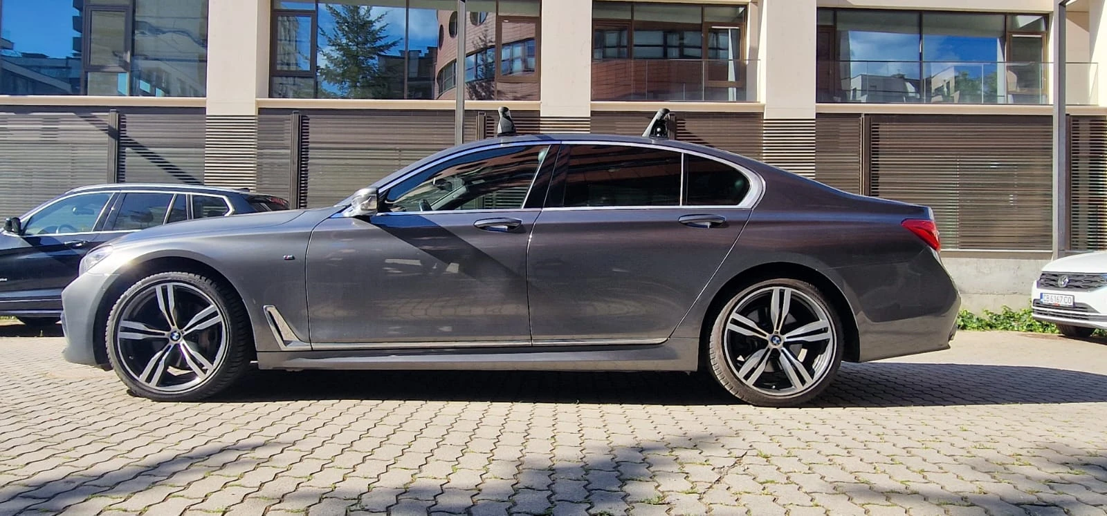 BMW 730 G11* M-PACK*  X-Drive * 360 Cam* Head up* FULL*  , снимка 7 - Автомобили и джипове - 55389461
