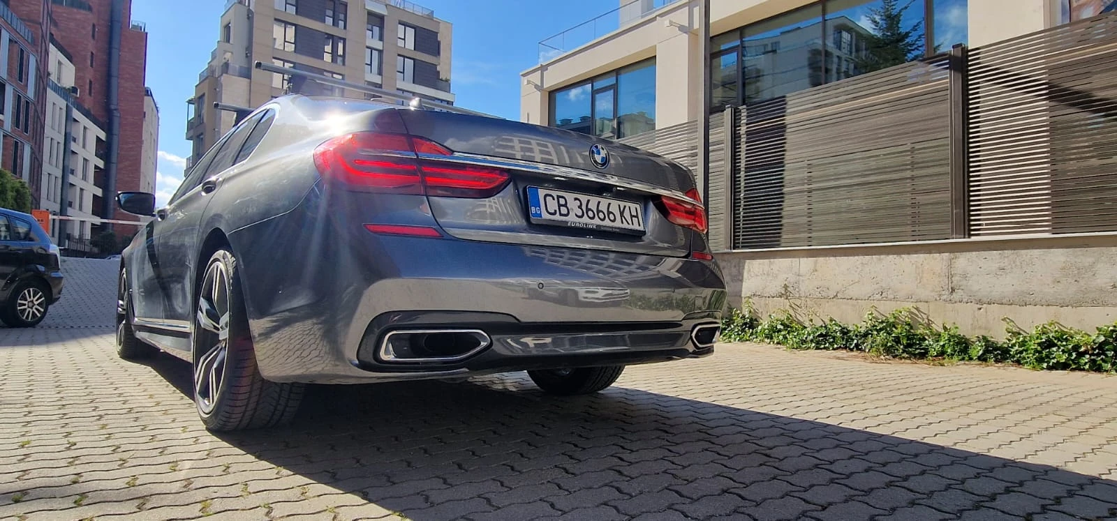 BMW 730 G11* M-PACK*  X-Drive * 360 Cam* Head up* FULL*  , снимка 8 - Автомобили и джипове - 55389461